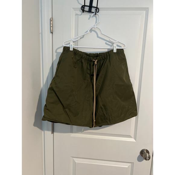 Fear of God ESSENTIALS Ripstop Running Shorts – Size Large – Green - Picture 1 of 9